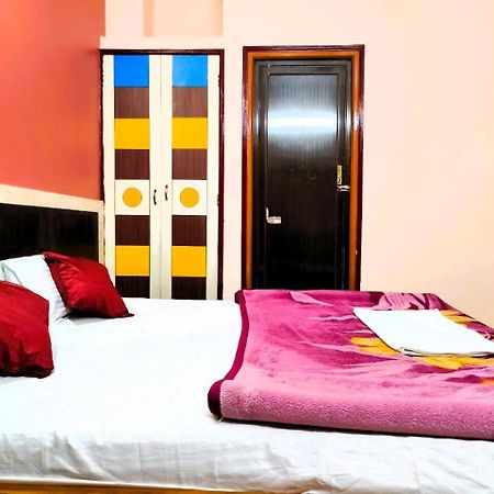 Hotel Vaishnavi Near Baba Dham Temple Деогарх Экстерьер фото