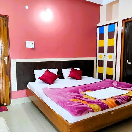 Hotel Vaishnavi Near Baba Dham Temple Деогарх Экстерьер фото